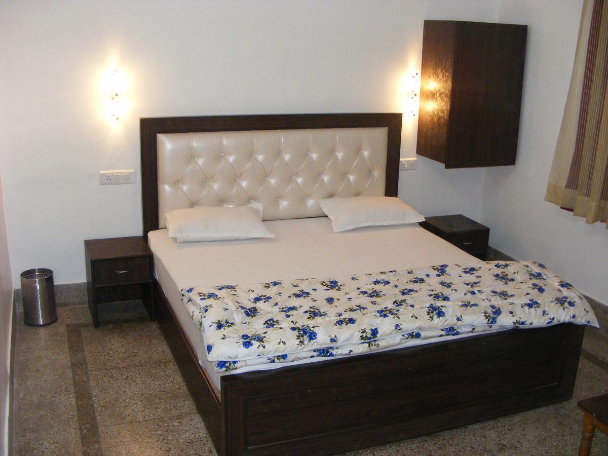 Hotel Vacation Джапур Экстерьер фото