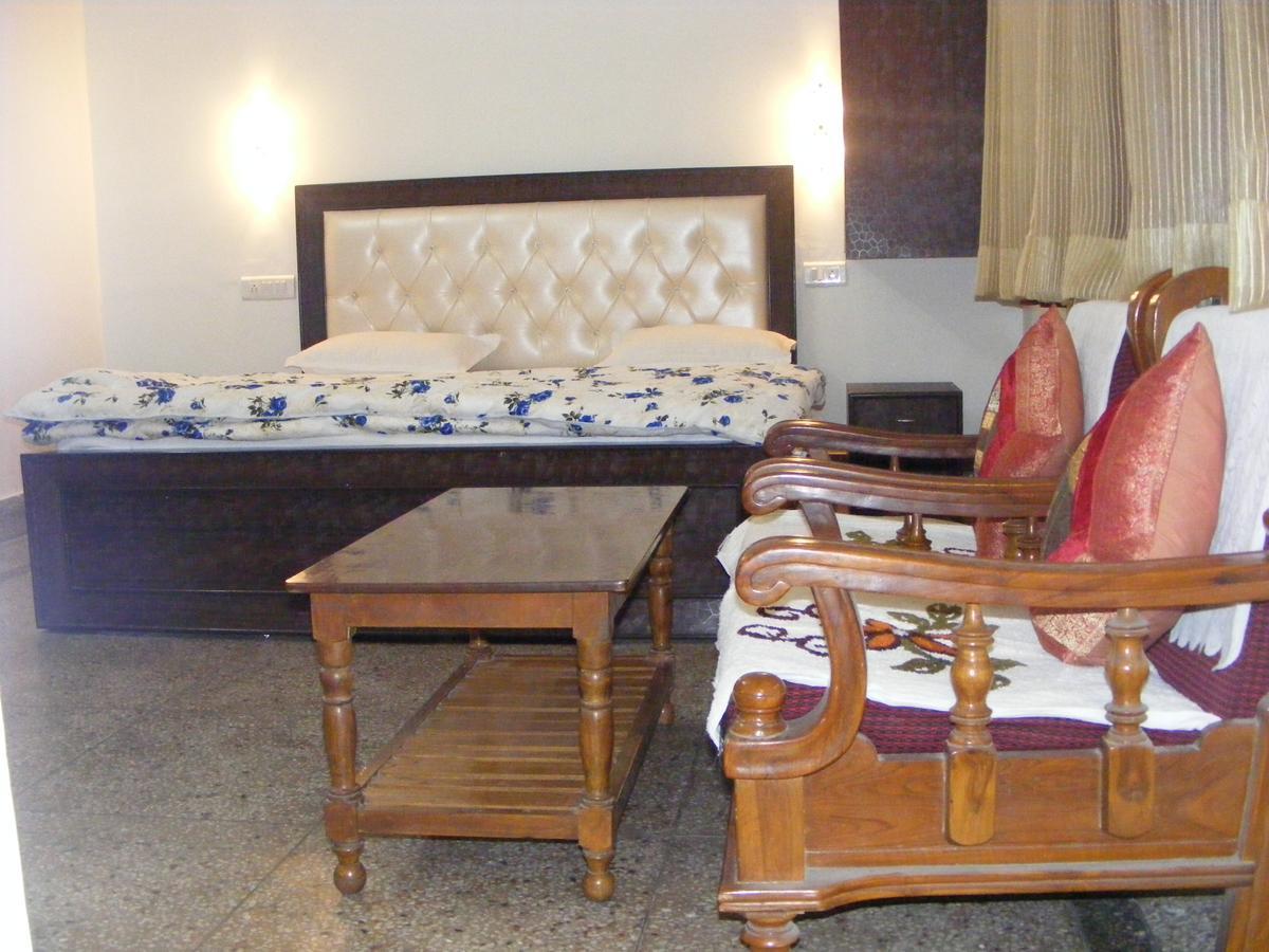 Hotel Vacation Джапур Экстерьер фото